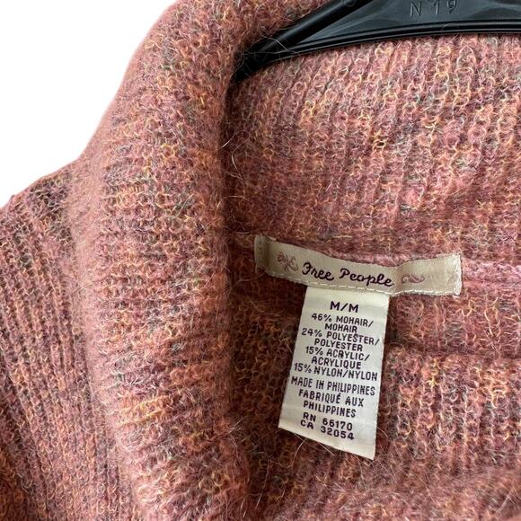 Free People Y2K Mohair Pink Turtleneck Sweater M Boho Cozy Knit Vintage - Picture 3 of 7
